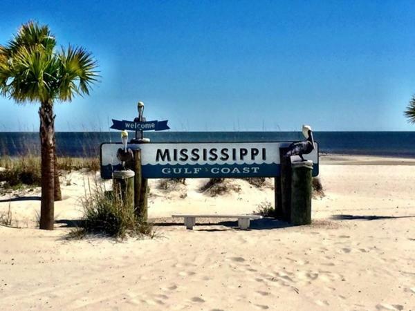 Walk To Beach & Casino! Gulfport Exterior photo